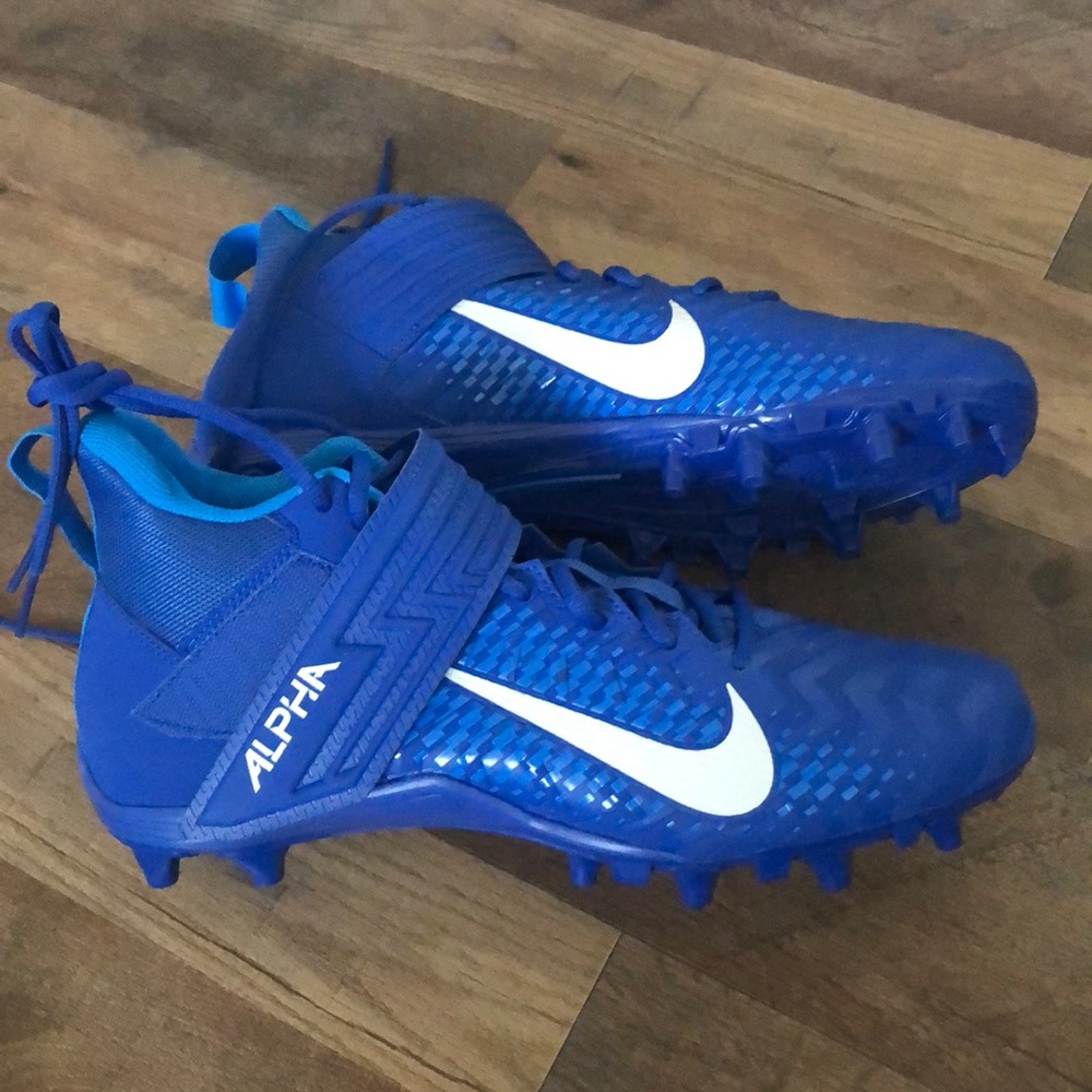 - NWOT Nike Alpha Menace Varsity 2 Football cleat